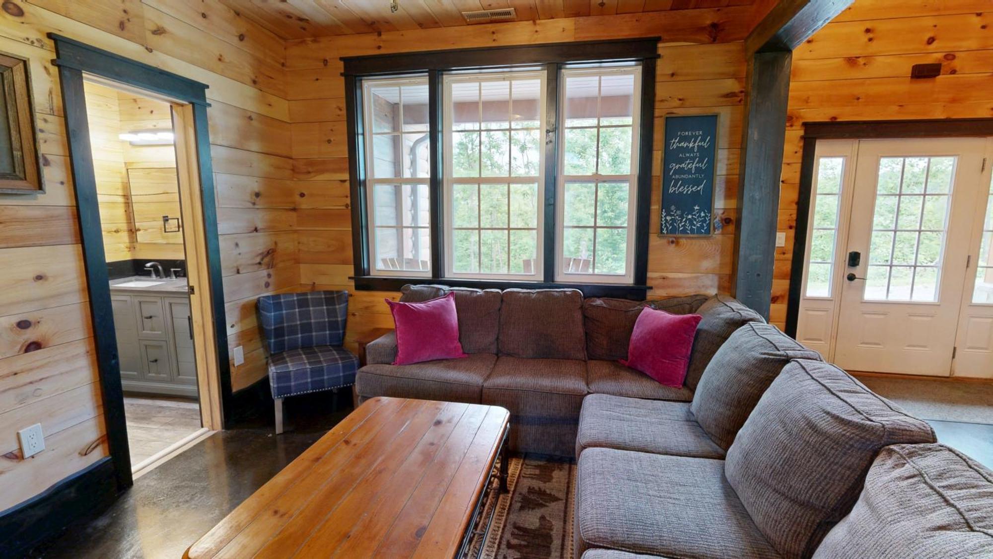 Luxurious 6 Bed 5 Bath Cabin With Privacy -4 Miles To Gatlinburg & Pidgeon Forge-Hot Tub-Fireplace-King Suits-Deck-Grill-Free Parking For 8 Vehicles-Firepit-Full Kitchen-"Smoky View Cabin" Total Relaxation Севьервилл Экстерьер фото